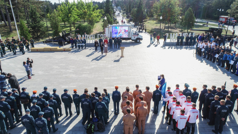 3 октября в Городе-Герое - Севастополе торжественно открыт XVIII Чемпионат по служебно-прикладному виду спорта «Многоборье спасателей МЧС России».