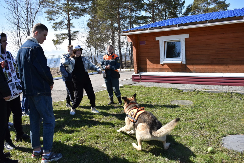 В международный день музеев школьники из г. Вологды побывали в музее истории спасательного дела.