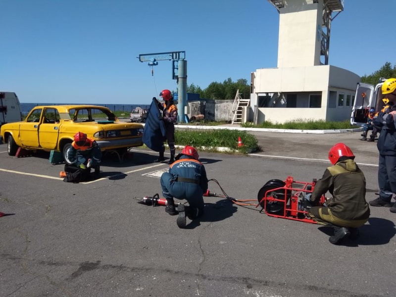 Сегодня завершили свое обучение слушатели программы профессиональной подготовки "Спасатель".