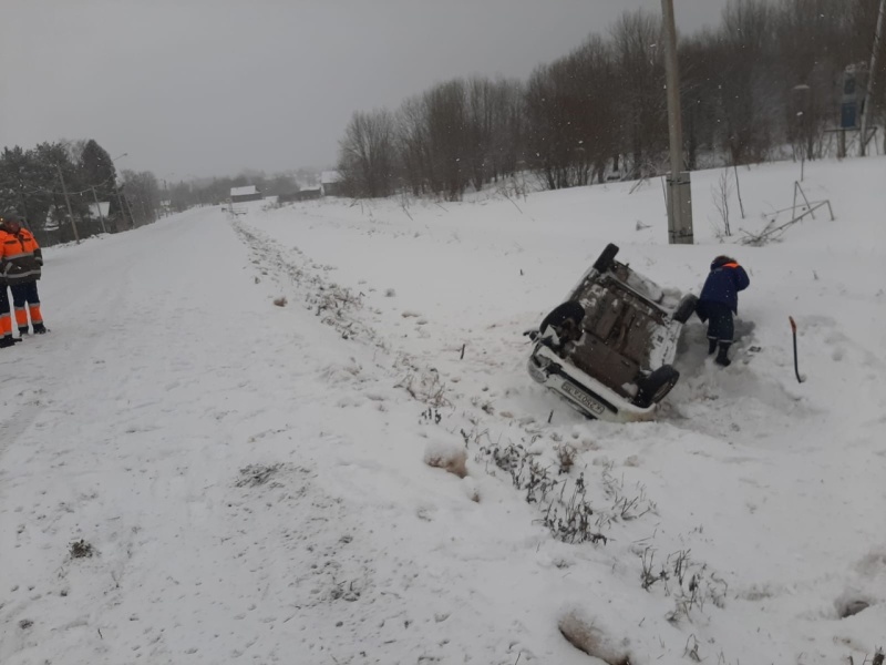 На прошедших выходных спасатели #АСУНЦВытегра дважды привлекались к ликвидации последствий дорожно-транспортных происшествий.