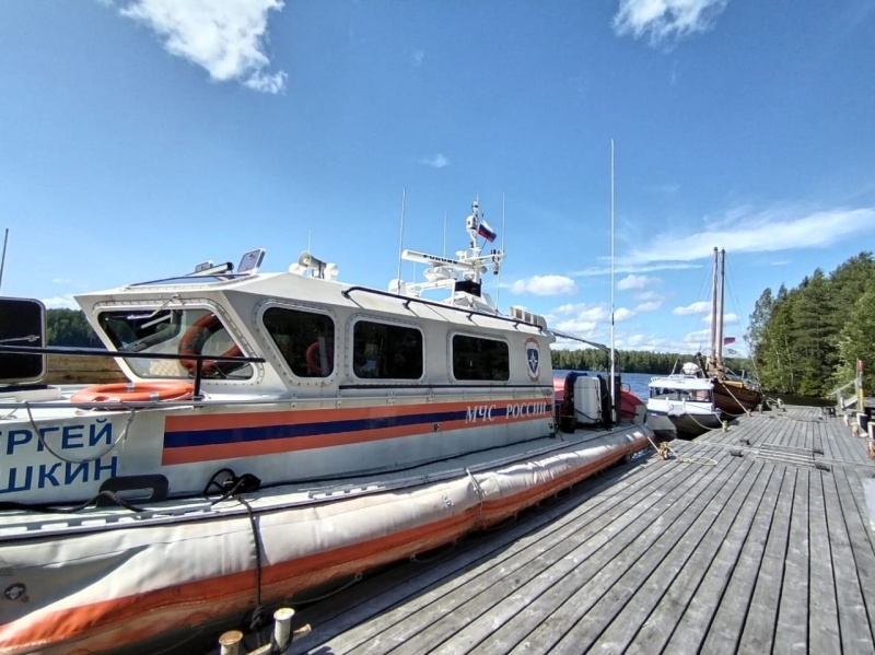 ⛵Экипаж плавучей школы «Корабелы Прионежья» побывал в городе воинской доблести Подпорожье Ленинградской области