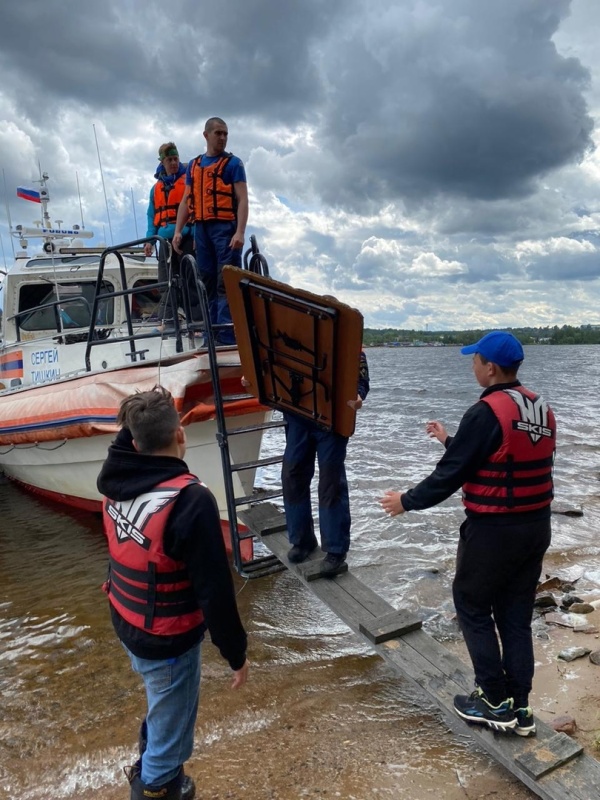 ⛵Экипаж плавучей школы «Корабелы Прионежья» побывал в городе воинской доблести Подпорожье Ленинградской области