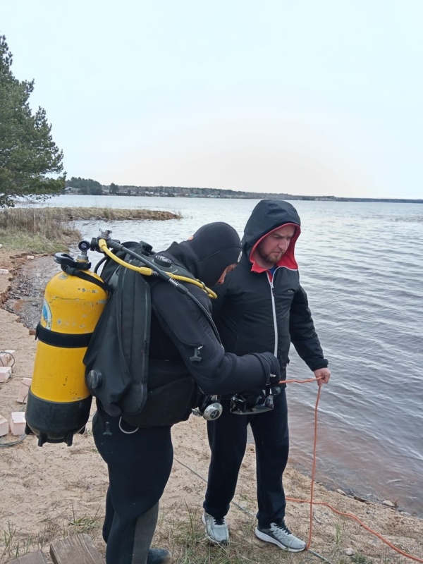 Спасатели-водолазы провели работы по осмотру и очистке рельефа дна от посторонних предметов