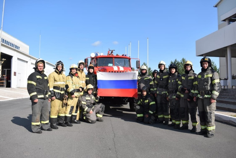 Ежегодно 22 августа в России отмечается День Государственного флага Российской Федерации, установленный на основании Указа Президента РФ № 1714 от 20 августа 1994 года