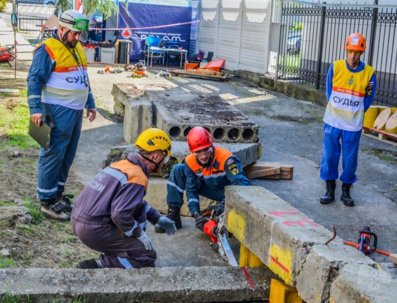 Команда ФГКУ «АСУНЦ «Вытегра» участвует во Всероссийских соревнованиях МЧС России в Сочи