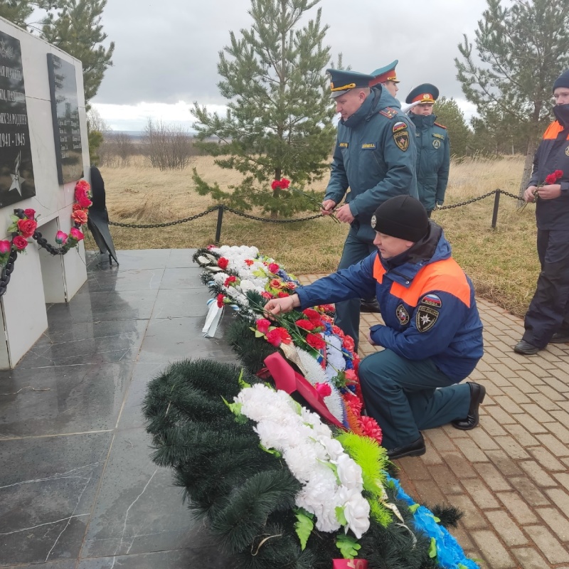 Память сильнее времени: участники соревнований почтили память героев в преддверии 81‑летия Победы